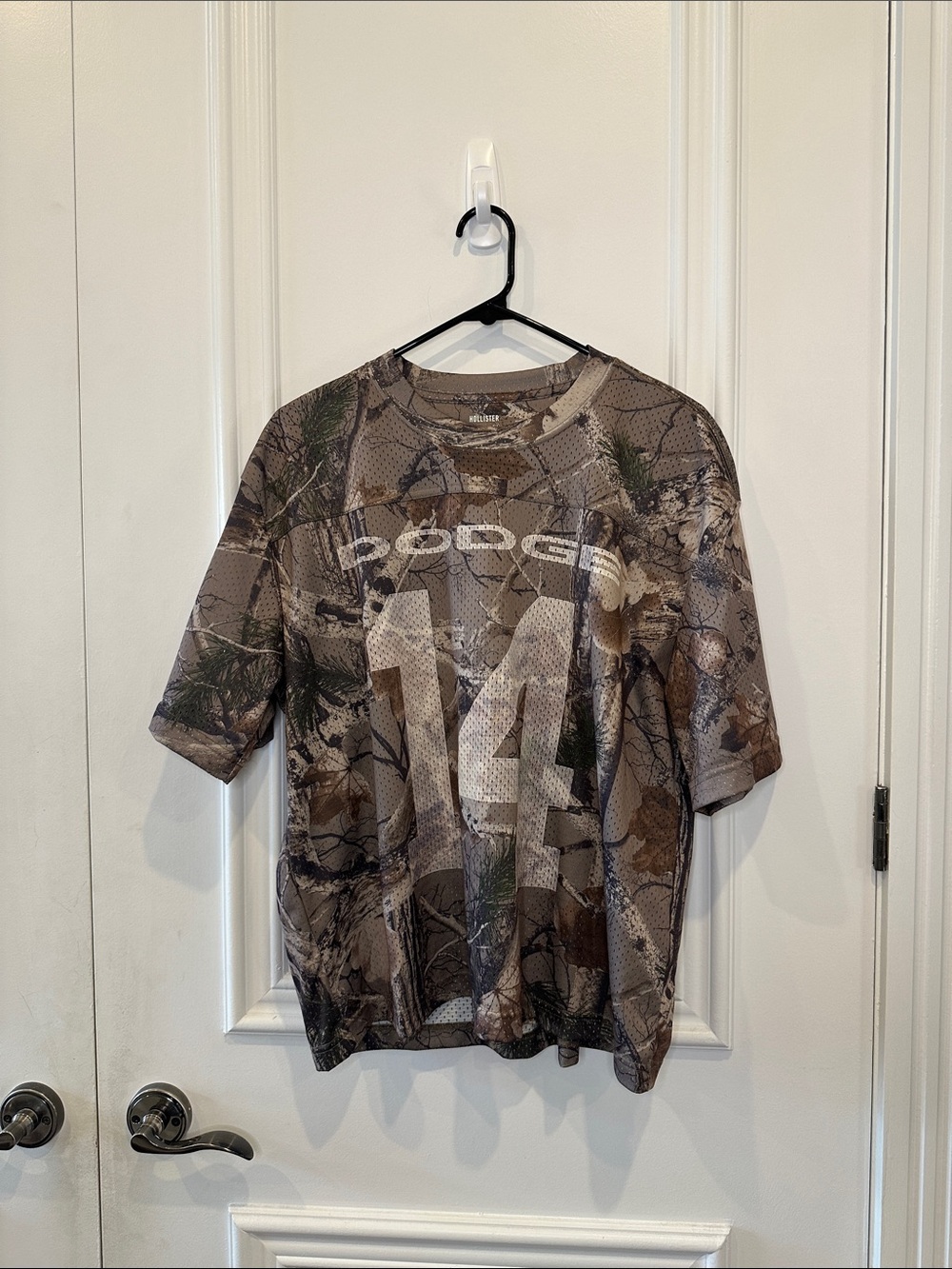 Hollister Brown and Green Camo Short-Sleeve Boxy Crop Fit
